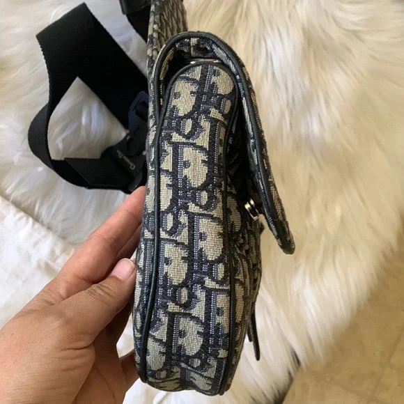 Dior Essentials SADDLE Bumbag Beige and Black Dior Oblique Jacquard - Picture 13 of 17